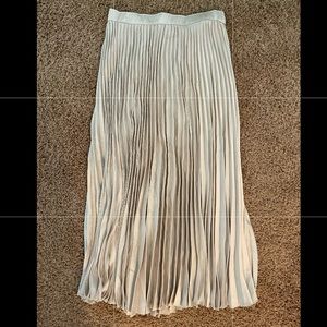 Abercrombie and Fitch accordion skirt